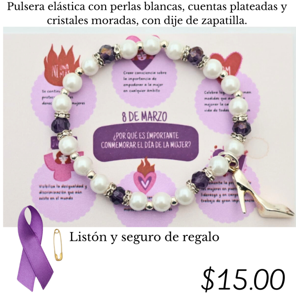Pulsera elástica con perlas blancas con dije de zapatilla